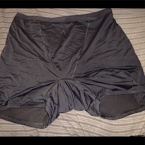 Thinx boyshort period absorbing underwear size 3X